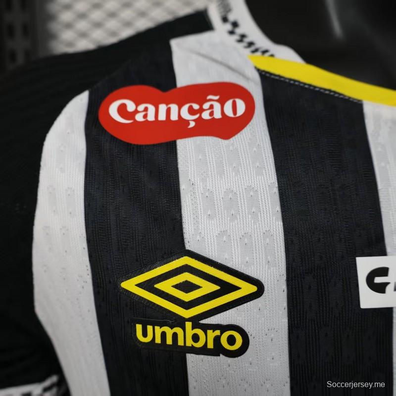 إصدار اللاعب 25/26 قميص سانتوس خارج الملعب مع رعاة كاملين