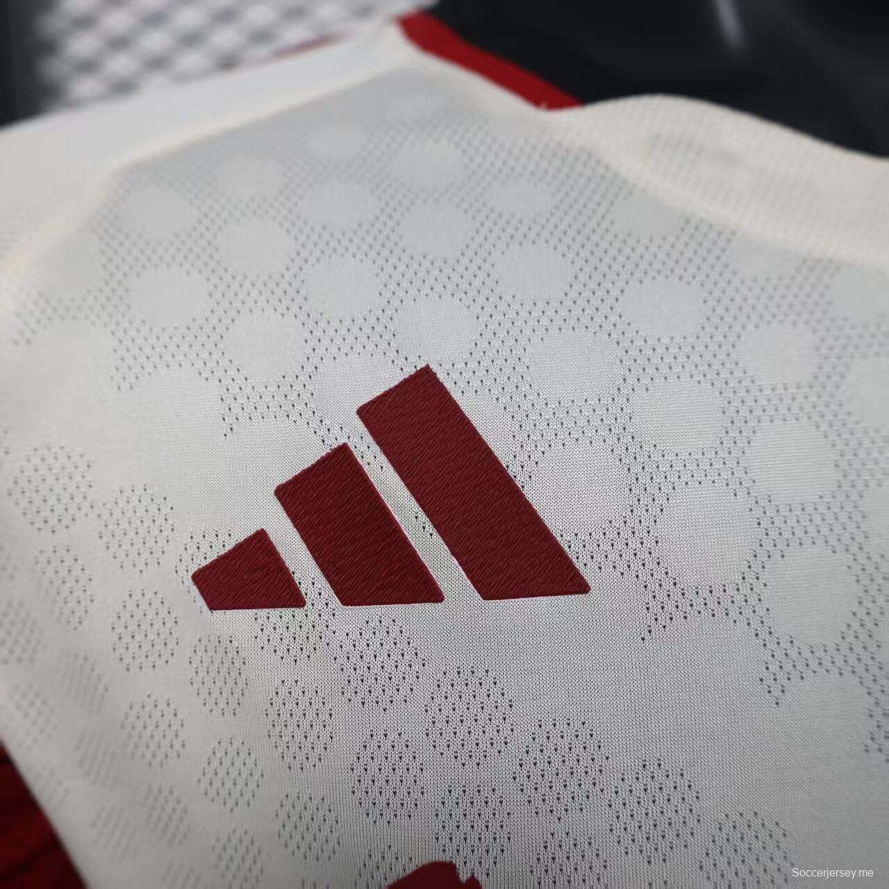 نسخة اللاعب 25/26 قميص ليفربول بأكمام طويلة الأكمام خارج أرضه