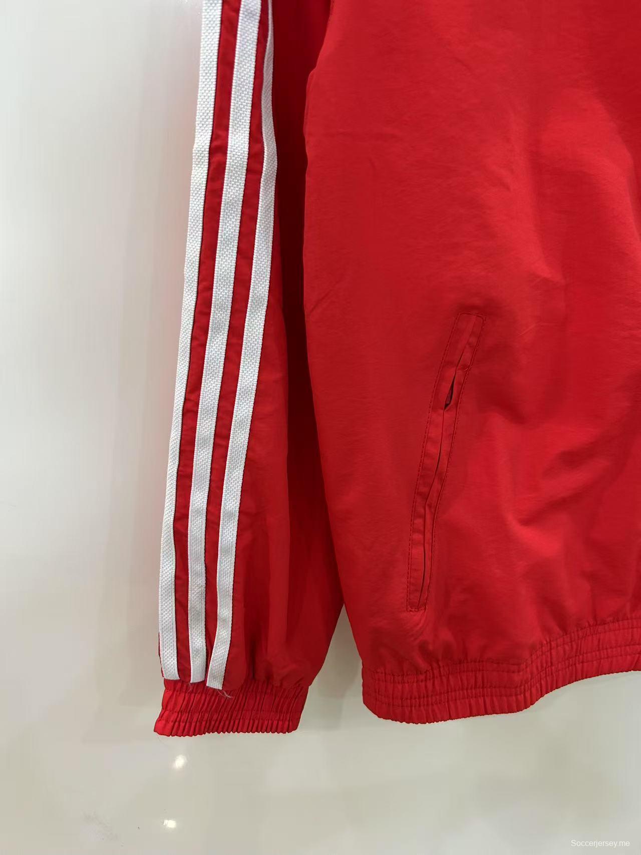 25/26 ليفربول سترة واقية من الريح حمراء/بيضاء عكسية اللونين