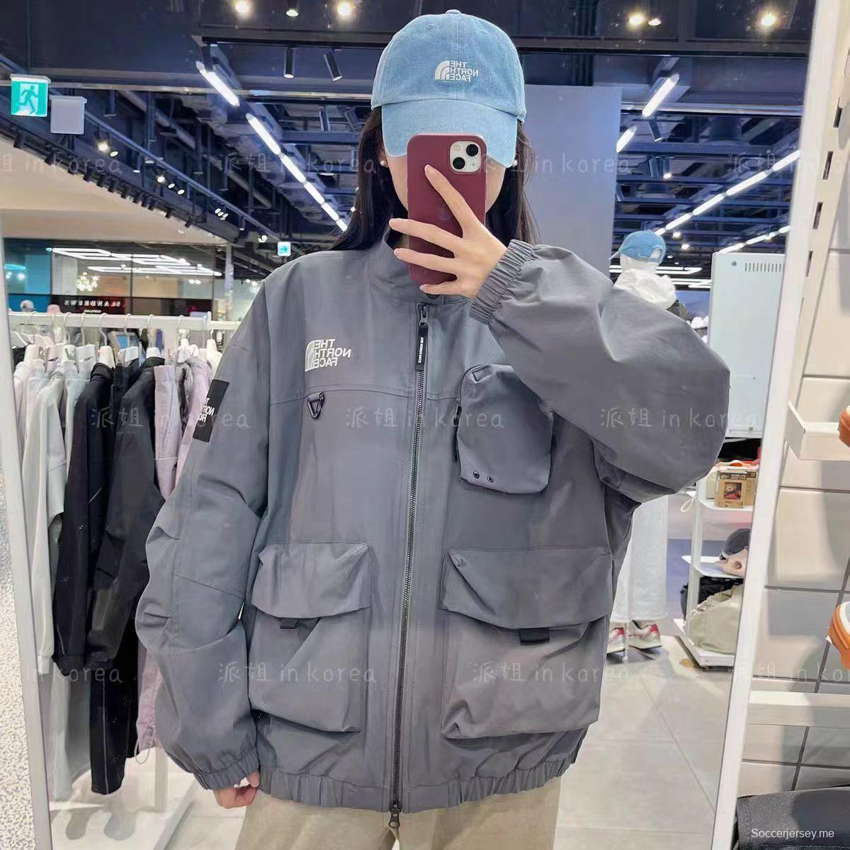 2025 جاكيت عمل من نورث فيس أسود اللون NJ3BR0285