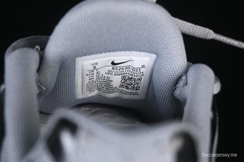 حذاء الجري اير ماكس بلس ريترو من نايك بتقنية الوسادة الهوائية - 852630-021