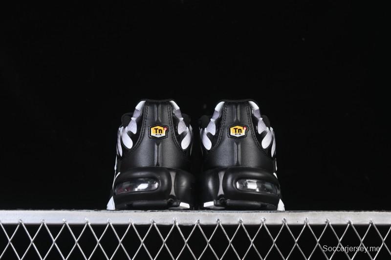 حذاء الجري اير ماكس بلس ريترو من نايك بتقنية الوسائد الهوائية - DM0032-003