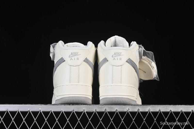 حذاء تزلج نايك اير فورس 1 ميد نايك اير فورس 1 ميد رمادي فاتح بلونين نعل كل النجوم المرصع بالنجوم والسماء المتوسطة - XL0236-232