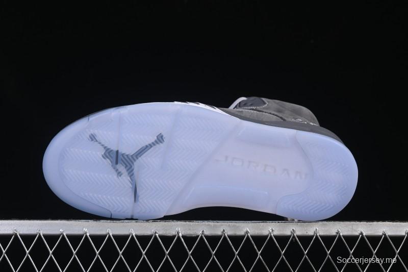 حذاء كرة السلة اير جوردان 5 ريترو من نايك بتصميم رمادي ذئب - DD0587-002