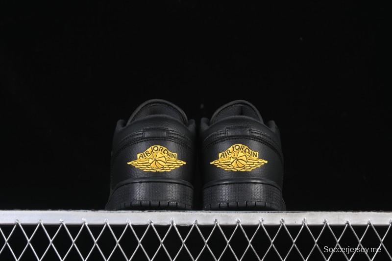 حذاء نايك اير جوردان 1 لاو بطبعة الفيل من نايك - IM6568-010