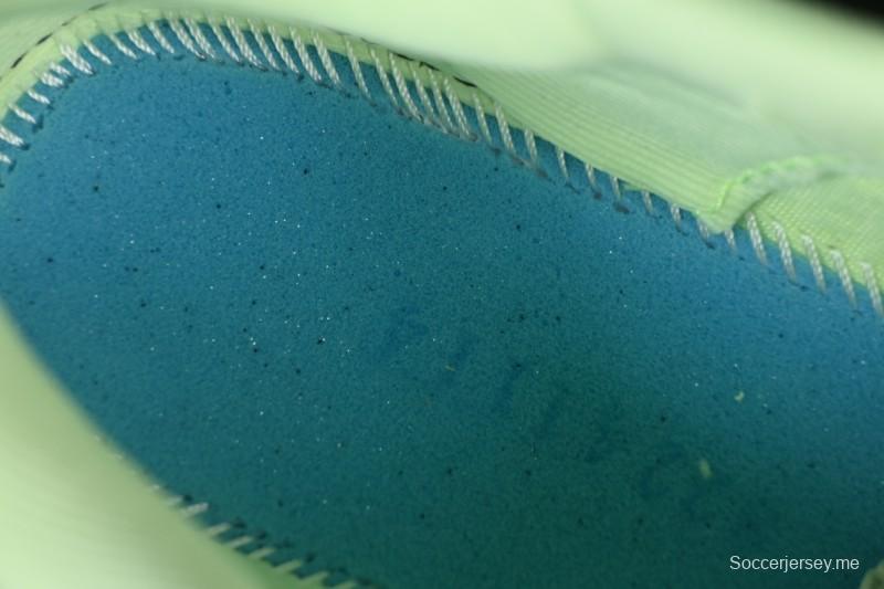 حذاء الجري جل-ترابوكو 13 ريترو من اسيكس جل-ترابوكو 13 المبطن للرجال القابل للتنفس - 1012B768-300