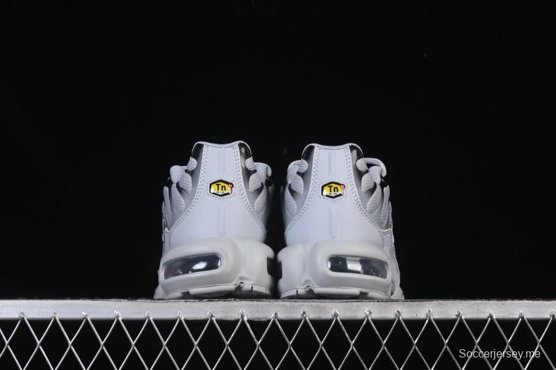 حذاء الجري اير ماكس بلس ريترو من نايك بتقنية الوسادة الهوائية - 852630-021