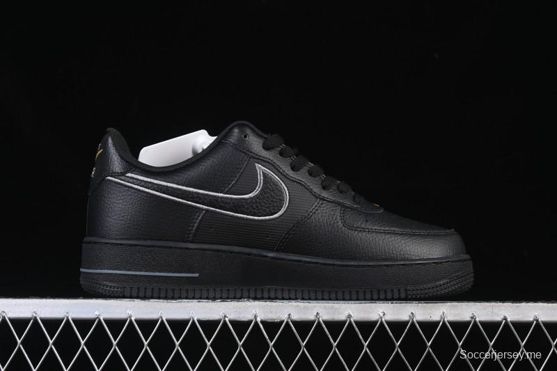 حذاء رياضي نايك اير فورس 1 '07 منخفض كاجوال مع وسادة هوائية كاملة الطول - IB7677-001