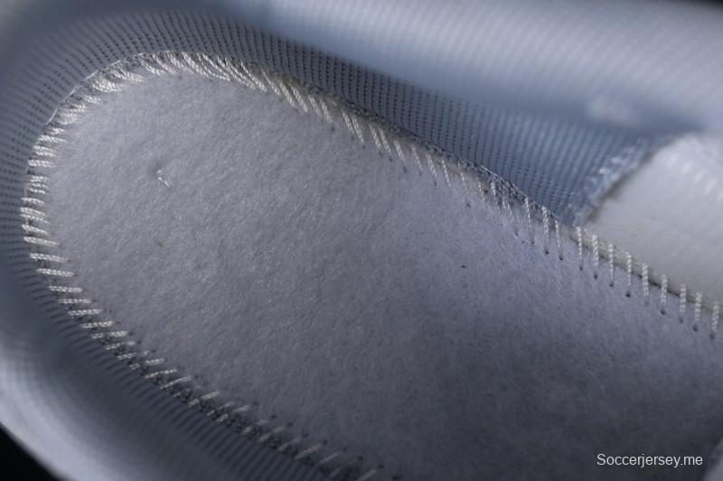 حذاء الجري اير ماكس بلس ريترو من نايك بتقنية الوسادة الهوائية - 852630-021