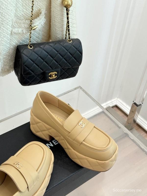 Chanel 25K Fall/Winter New Double C Platform Loafer Shoes with Waterproof Platform - KFY00320