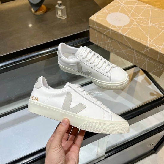 VEJA Classic White Sneakers V Logo Lace-Up Retro Flat Platform Casual Sports Shoes - LY00220