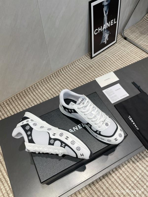 شانيل شانيل سيلفر هورن كينغ II سلسلة كاجوال كينغ II لربيع وصيف 2025 - KFY00330