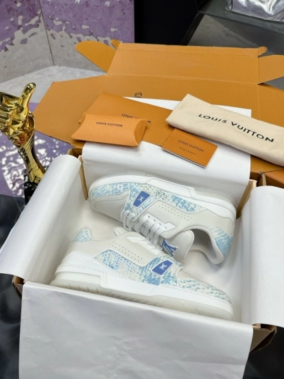 سلسلة أحذية لويس فويتون LV Trainer LV الرياضية بطبعة ثعبان - AS00430