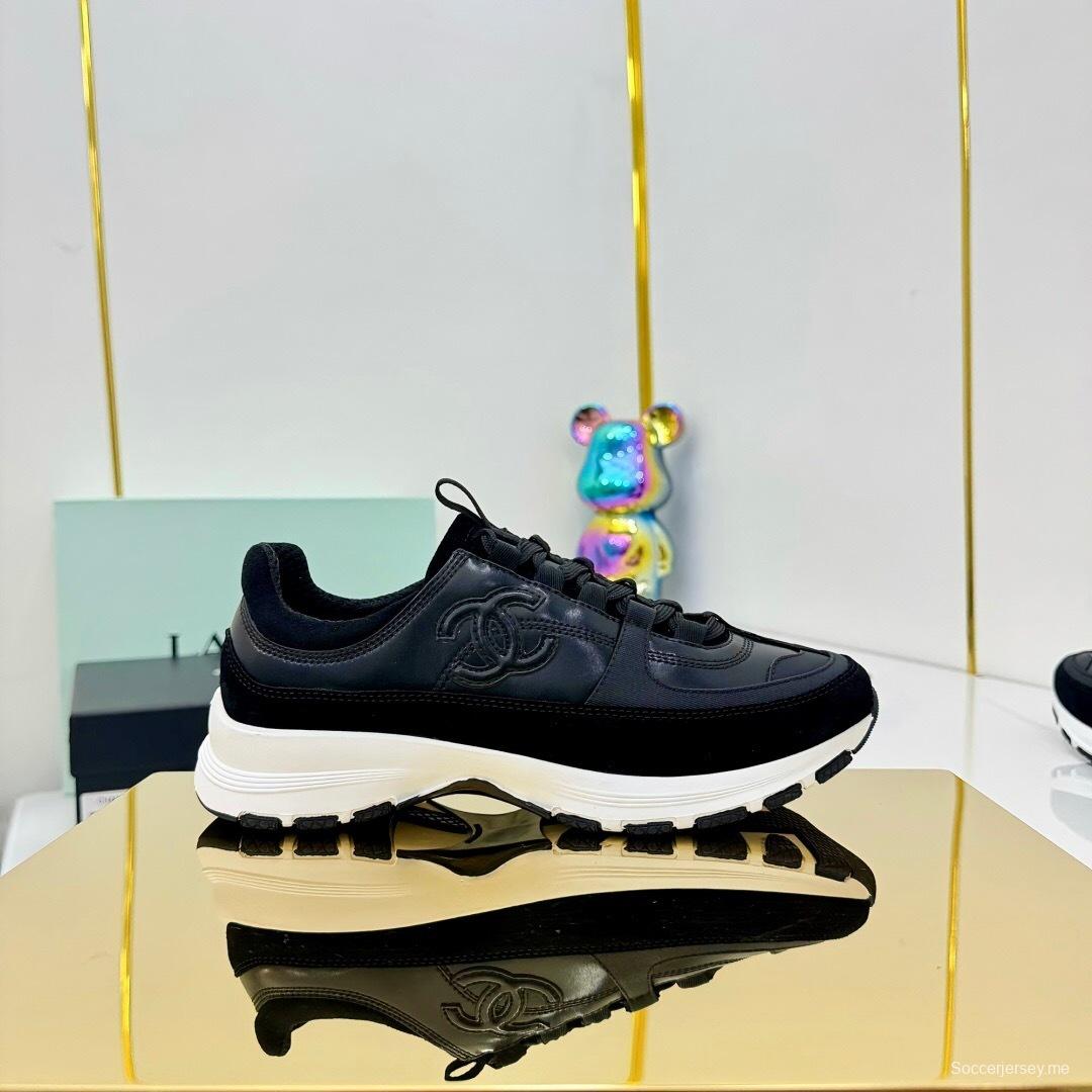 شانيل 2025 شانيل 2025 حذاء رياضي كاجوال بنعل مكتنزة - LY00310