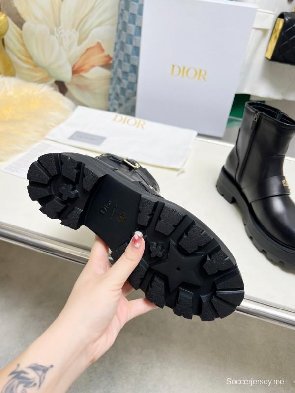 ديور 2025/2025/SS حذاء مارتن بلاتفورم ذو الرقبة العالية من ديور 2025/SS جديد خريف وشتاء بريطاني الطراز - LY00330