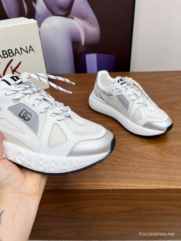 حذاء كاجوال من دولتشي آند غابانا 2025 بتصميم عادي مبالغ فيه - AS00320