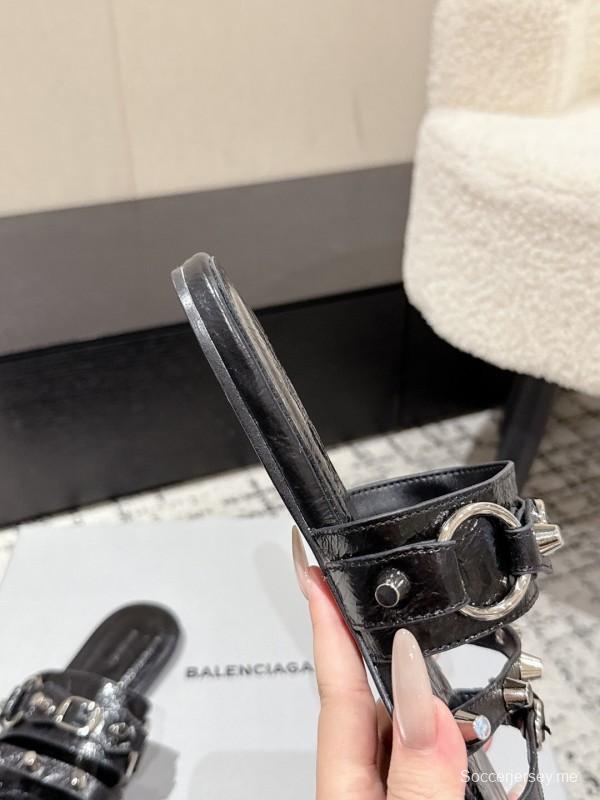 بالنسياغا سلسلة صنادل بالنسياغا كاجول المعدنية المرصعة - KFY00260