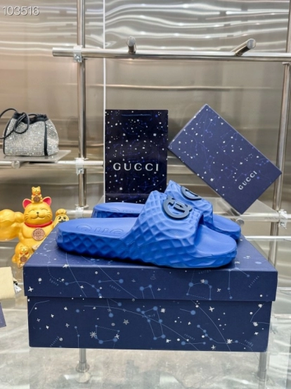 صندل ليدو ليدو المتشابك G للرجال من غوتشي بنعل مطاطي محكم - AS00170