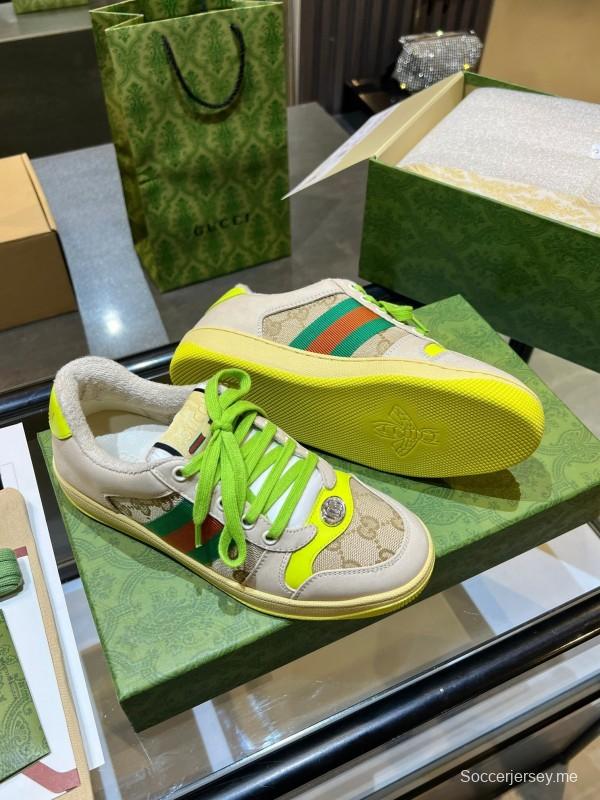 حذاء رياضي من غوتشي بتصميم ريترو 2025 بتصميم ريترو 2025 مع شعار GG المعدني - AS00270