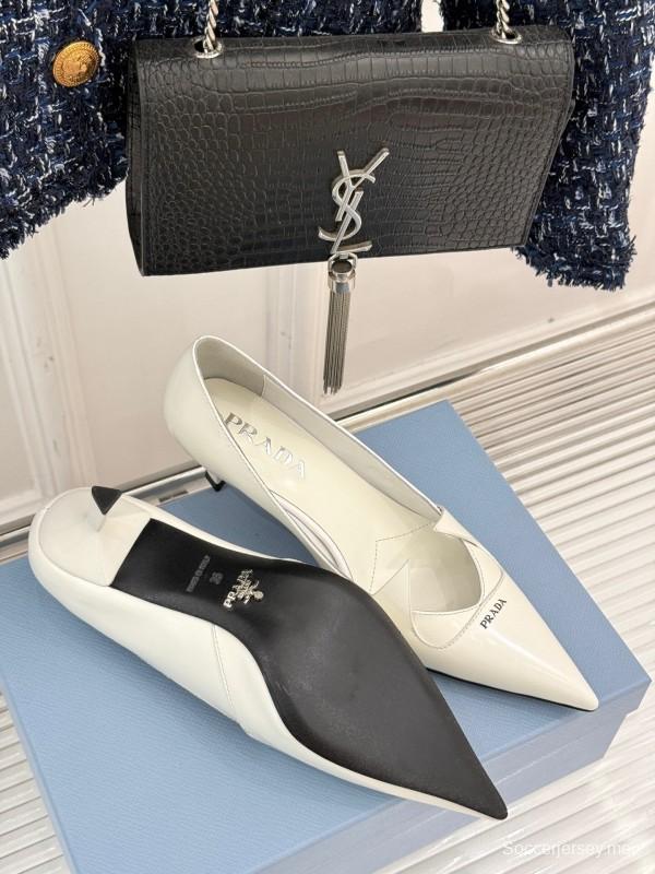 PRADA 2025/SS حذاء فردي بكعب مدبب من الأمام بكعب واحد - KFY00310