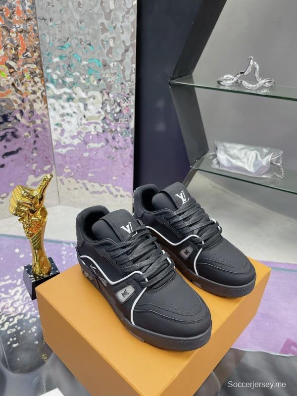 حذاء رياضي LV Trainer Maxi من لويس فويتون LV مزود بكابل شحن LED متعدد الألوان - AS00660