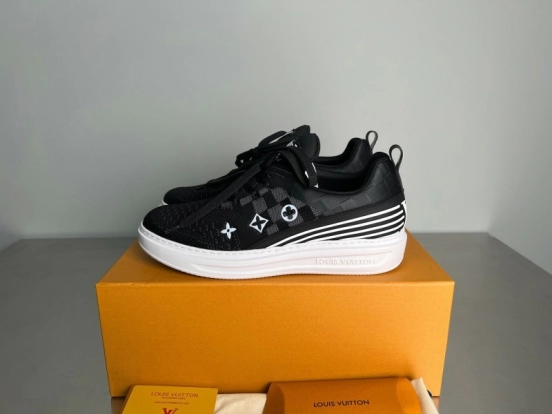 حذاء رياضي منسوج من لويس فويتون بيفرلي هيلز بنعل رياضي محبوك بنقشة Monogram بنعل إسفنجي IP فوم مستورد - YC