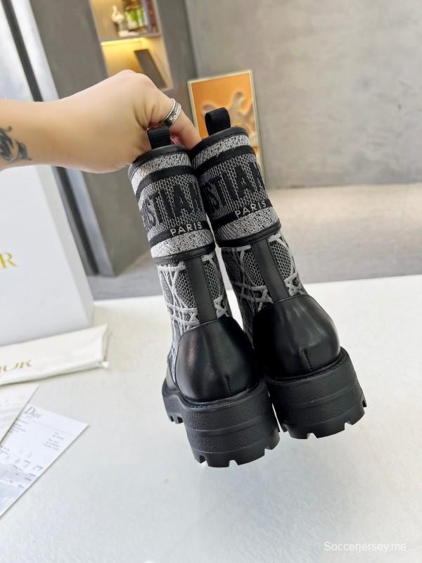 حذاء عمل ريترو ريترو من ديور لخريف/شتاء 2025 - Ly00350