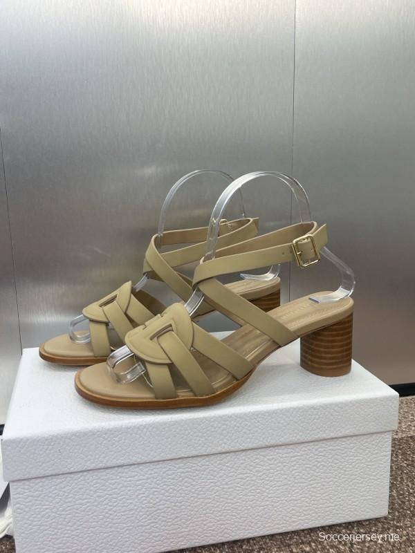 حذاء ديور D-Club D-Club جيلي ملون مجوف بحزام متقاطع متوسط الكعب للنساء - KFY00290