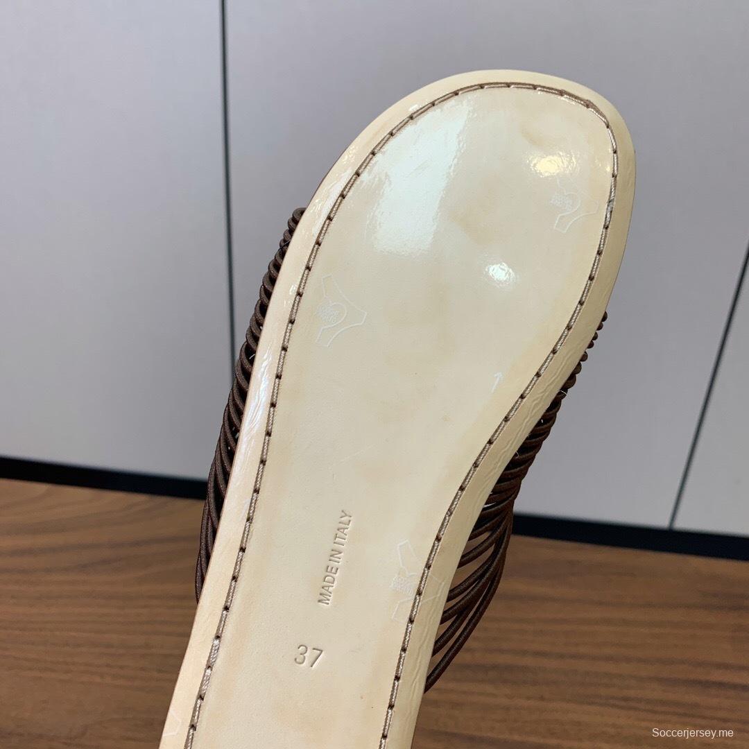 صندل شبكي روماني من ذا رو 2025 بتصميم بسيط - KFY00210