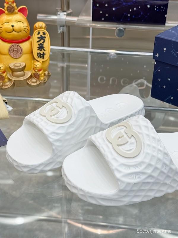 صندل غوتشي ليدو ليدو المتشابك G المطاطي المزخرف للرجال - AS00170