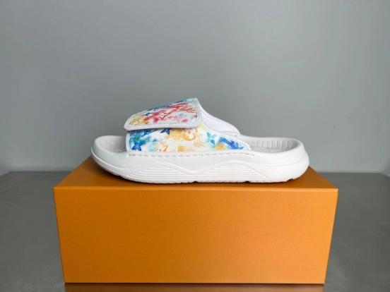 صندل ميامي ميامي ميامي بحزام فيلكرو من لويس فويتون - YC