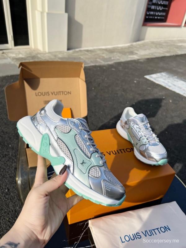 حذاء جري كاجوال من سلسلة أولمبيا من لويس فويتون بنقشة مونوغرام - AS00320