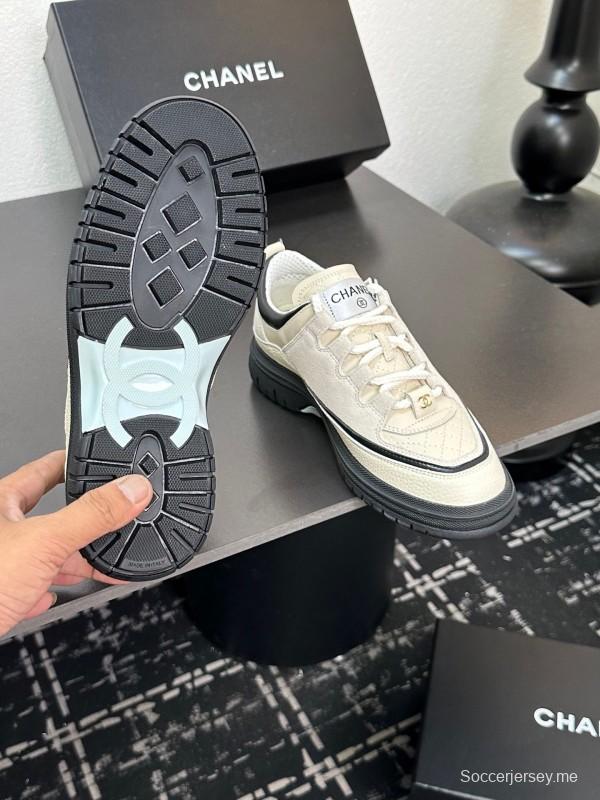 شانيل 2025 شانيل شانيل 2025 حذاء رياضي بنعل مكتنزة من شانيل - LY00320