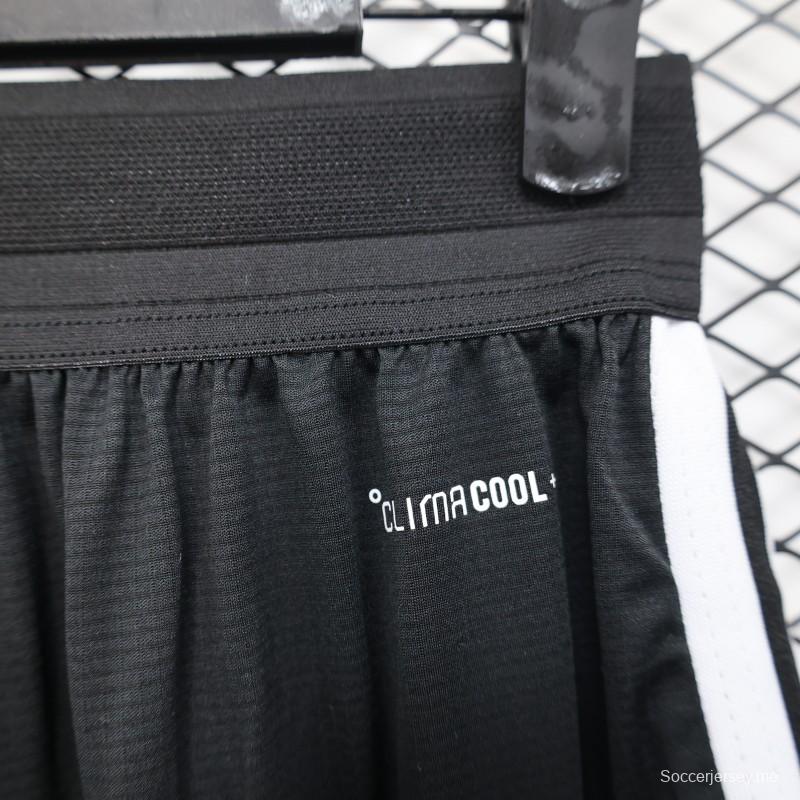 2026 نسخة اللاعبين ألمانيا شورت أسود مع خطوط بيضاء