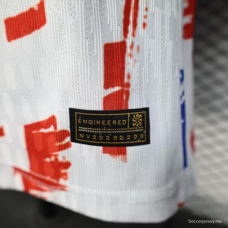 2026 نسخة اللاعبين فرنسا قميص خاص باللون الأبيض مع لمسات باللونين الأزرق والأحمر