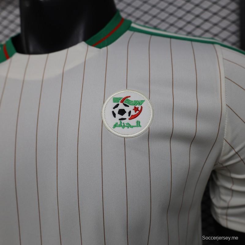 2026 نسخة اللاعب الجزائر قميص أبيض مع خطوط خضراء