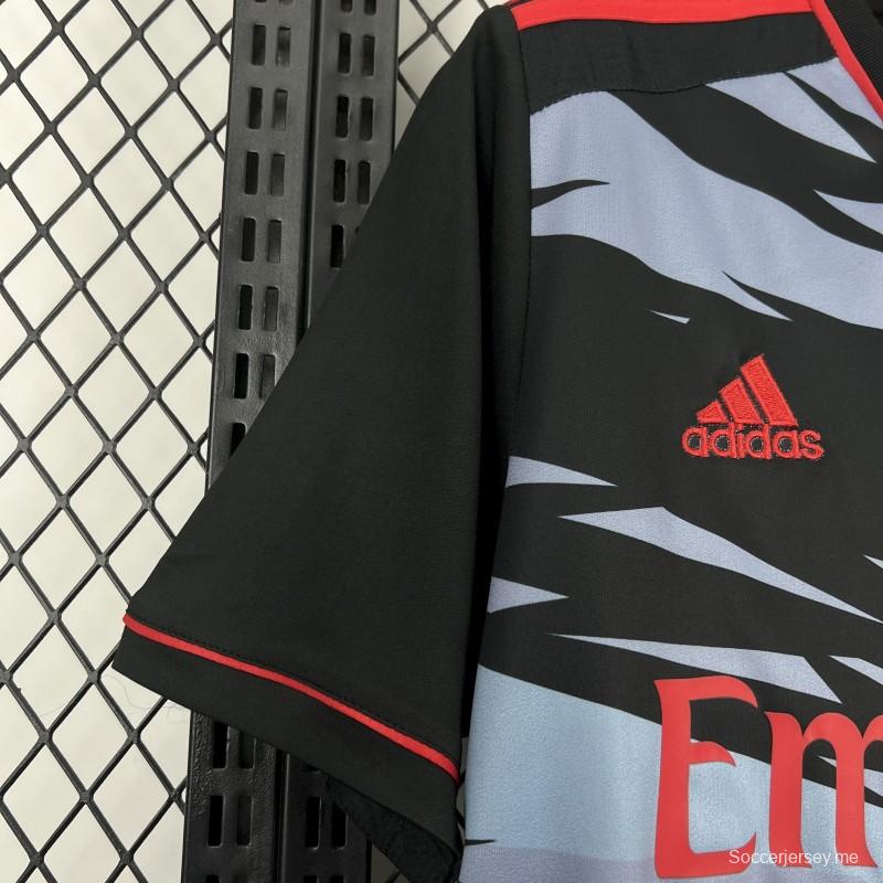 القميص الثالث لفريق بنفيكا طراز 2021/22