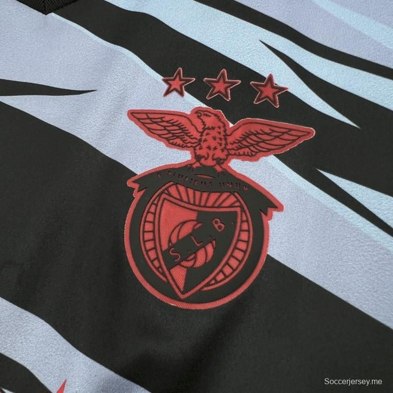 القميص الثالث لفريق بنفيكا طراز 2021/22