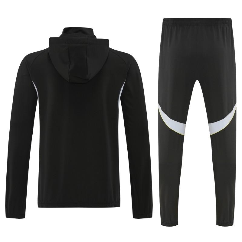 26/27 طقم رياضي من أديداس باللون الأسود مع سترة بغطاء رأس وسحاب كامل + بنطال طويل