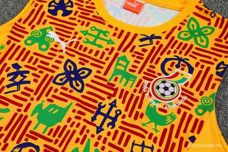 25/26 بدلة تدريب بدون أكمام + شورت من غانا باللون الأصفر مزينة بنقوش أدينكرا