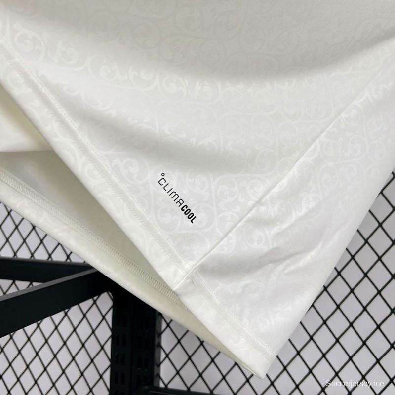 قميص إسبانيا للرجال في كأس العالم 2026 (قميص المباريات الخارجية)