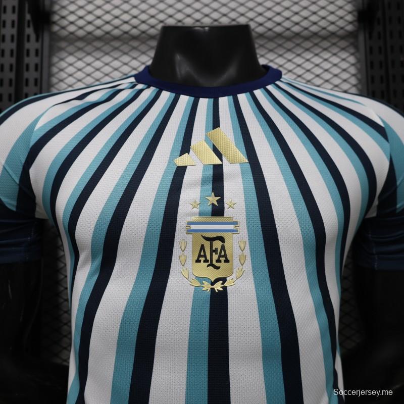 قميص اللاعب الإصدار 2026، الأرجنتين، أبيض، أزرق فاتح، أزرق غامق، خطوط نصف قطرية، إصدار خاص