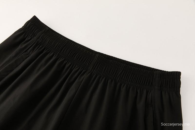 26/27 طقم رياضي من ليفربول بلون كريمي مع سترة بغطاء رأس وسحاب كامل + بنطال طويل أسود