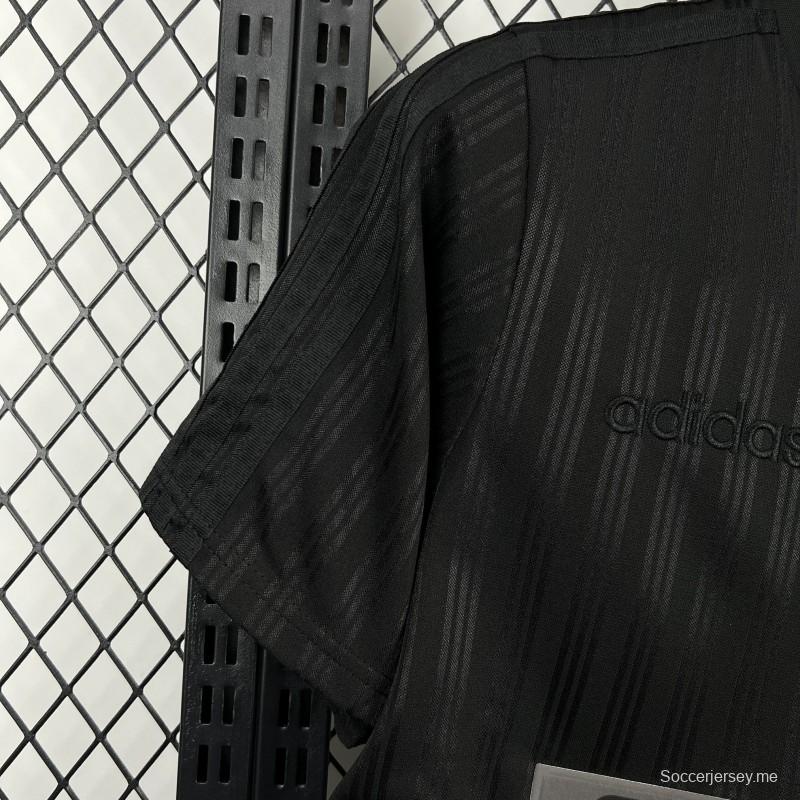 25/26 ليفربول، نسخة مقلدة من القميص الأسود لموسم 95/96