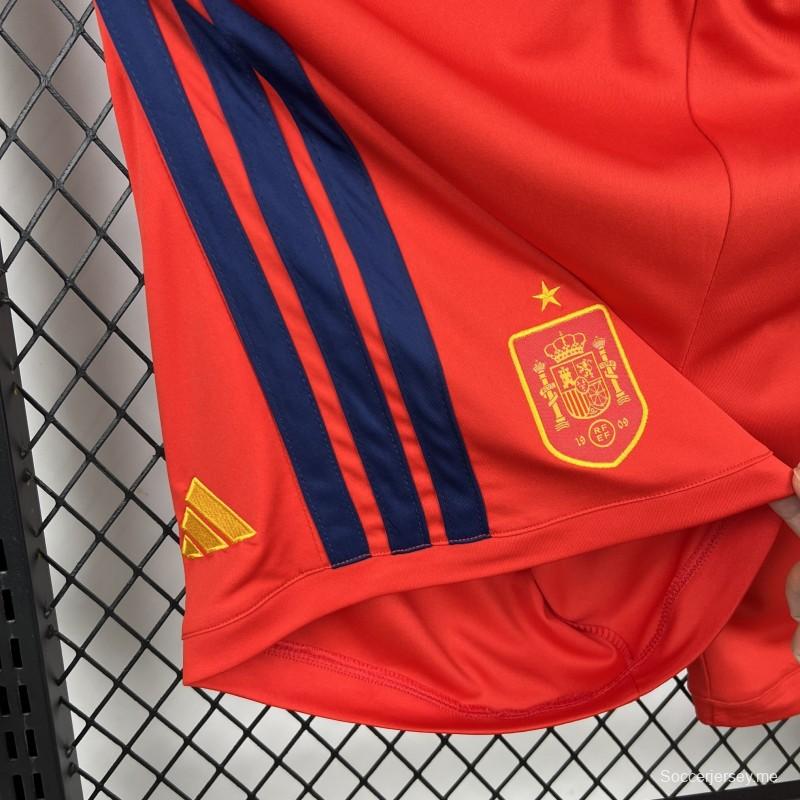 شورتات المنتخب الإسباني للرجال للمباريات على أرضه في كأس العالم 2026