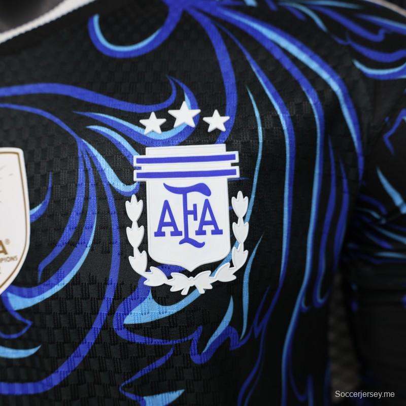 إصدار اللاعب 26/27  الأرجنتين  أسود وأزرق  قميص بأكمام طويلة