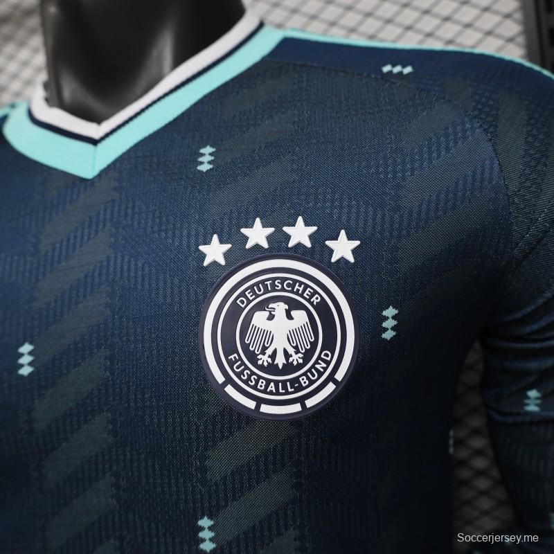 قميص اللاعب ذو الأكمام الطويلة باللون الأزرق الداكن (إصدار 2026) - قميص المنتخب الألماني للعب خارج أرضه