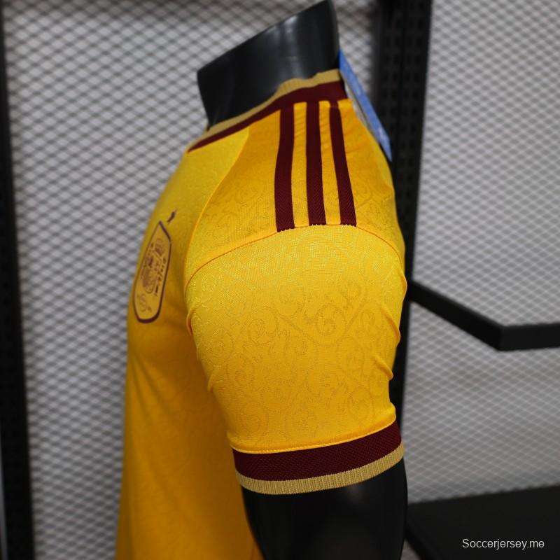 قميص اللاعب الإصدار 26/27، النسخة الخاصة لريال مدريد باللون الأصفر