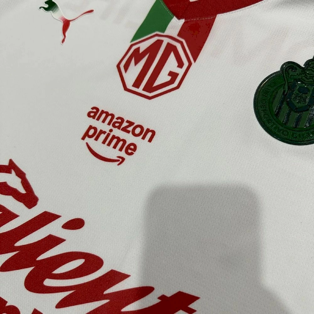 2025/26 قميص شيفاس غوادالاخارا للرجال خارج الديار للرجال