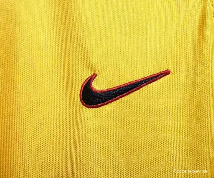 قميص أصفر قديم 97/99 لأرسنال ذهاباً وإياباً
